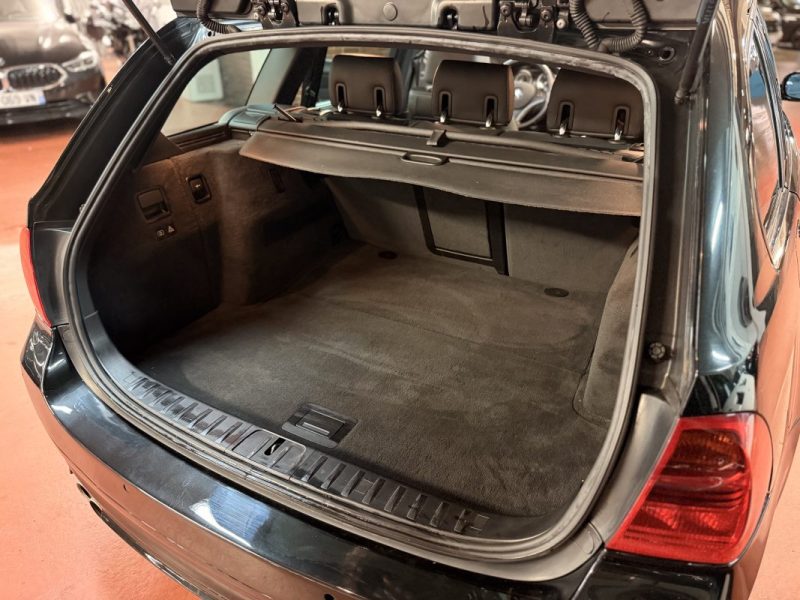 B.M.W. SERIE 3 TOURING 330DA Premiere Main