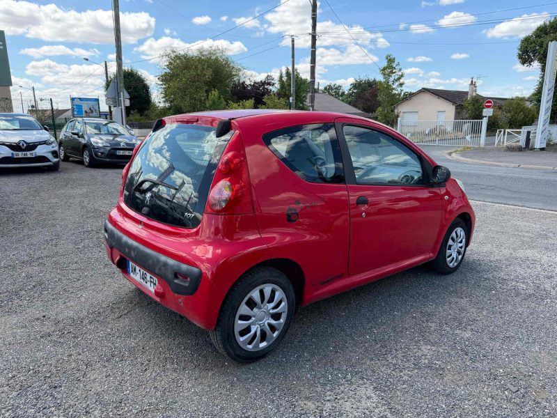 PEUGEOT 107 1.0I 70 essence