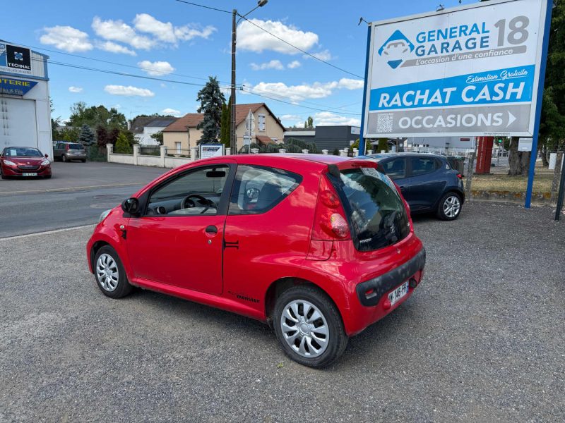 PEUGEOT 107 1.0I 70 essence