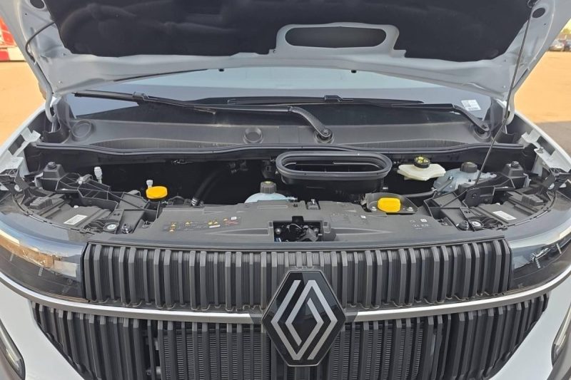 RENAULT MASTER FOURGON BLUE DCI 130 L2H2 NEUF EN STOCK 3T5 TR EXTRA 2025