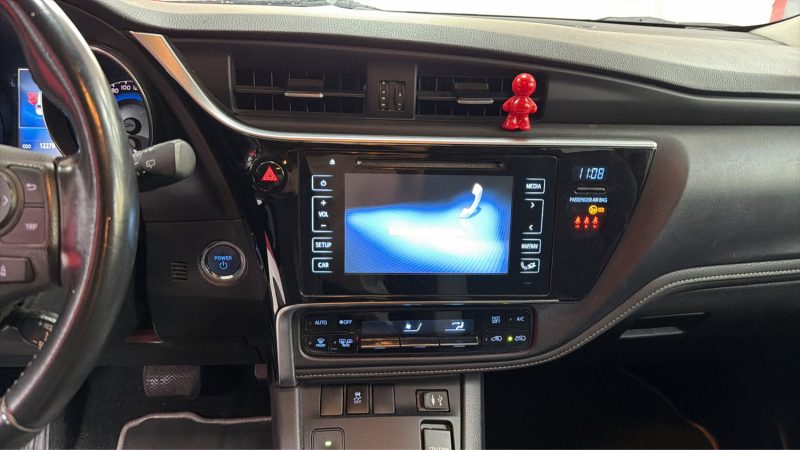 TOYOTA AURIS BERLINE HYBRIDE 1.8 AUTO DESIGN BUSINESS 136cv/1 ERE MAIN/TVA RECUPERABLE