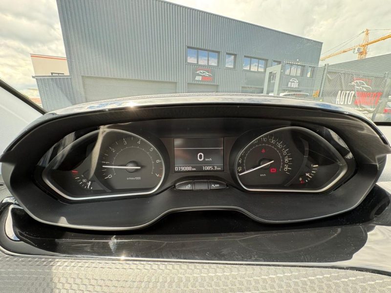 PEUGEOT 208 1.2 110 ALLURE 