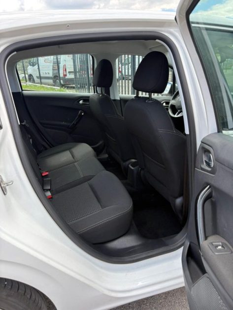 PEUGEOT 208 1.2 110 ALLURE 