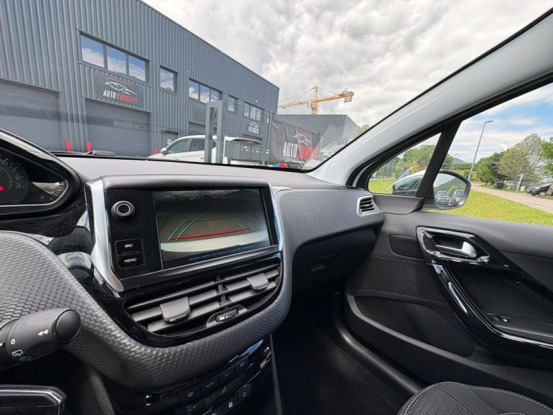 PEUGEOT 208 1.2 110 ALLURE 