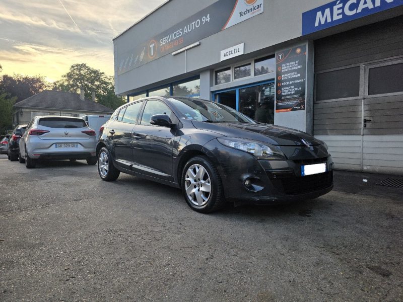RENAULT MEGANE III 1.5 DCI 90 AUTHENTIQUE 2012
