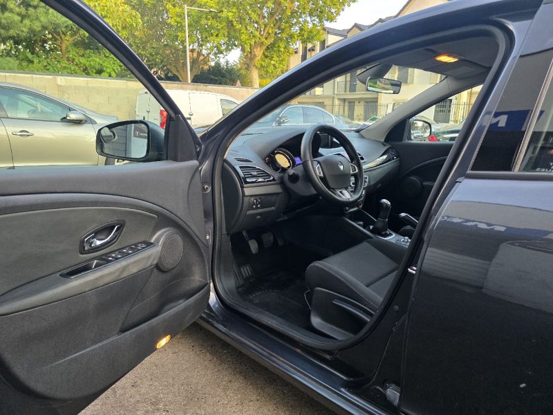 RENAULT MEGANE III 1.5 DCI 90 AUTHENTIQUE 2012