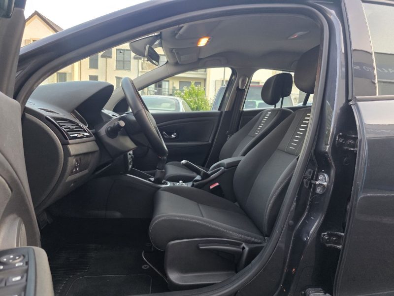 RENAULT MEGANE III 1.5 DCI 90 AUTHENTIQUE 2012