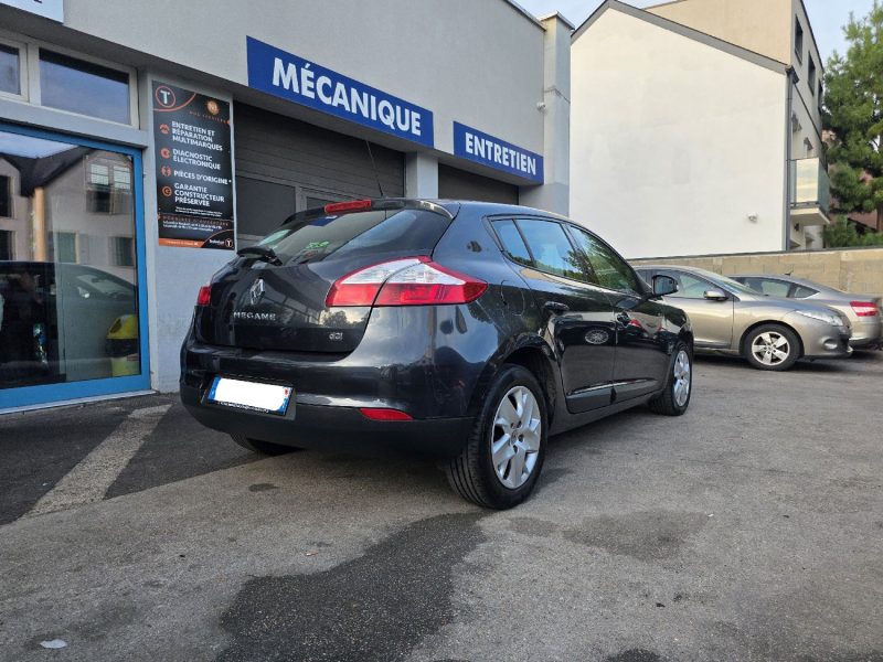RENAULT MEGANE III 1.5 DCI 90 AUTHENTIQUE 2012