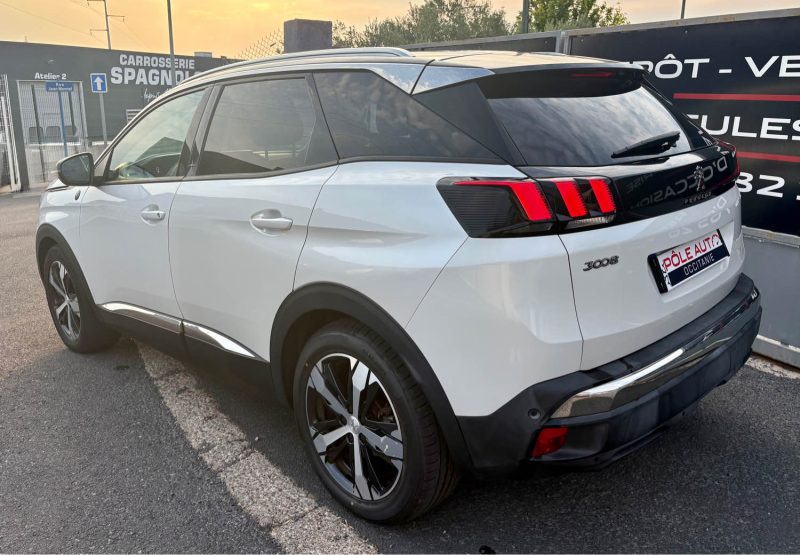 PEUGEOT 3008 II 1.6 BLUE HDI 120 CROSSWAY 2018
