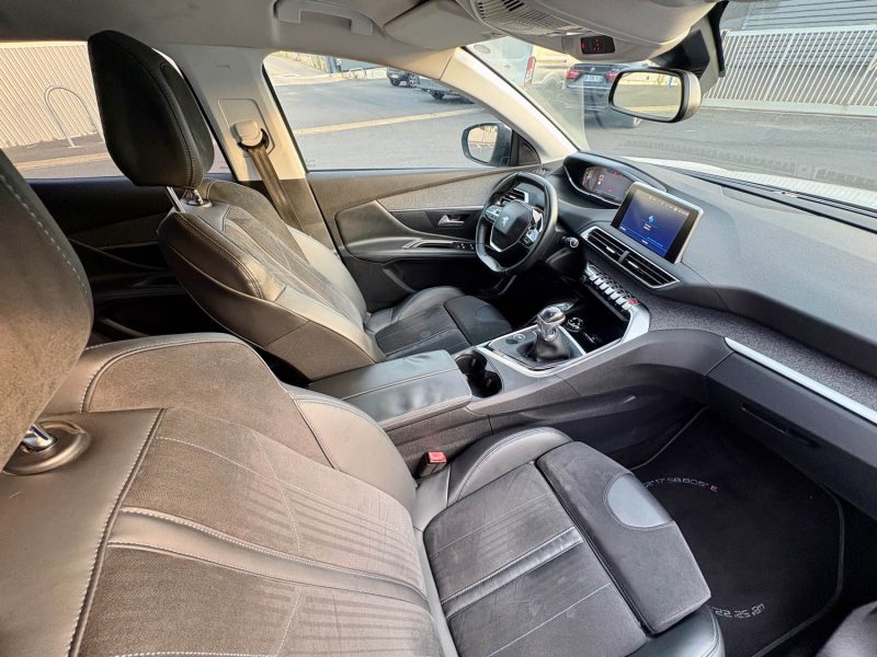 PEUGEOT 3008 II 1.6 BLUE HDI 120 CROSSWAY 2018