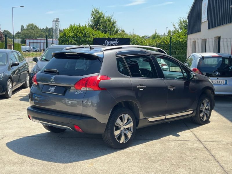 Peugeot 2008 1.2i 110 Allure / Garantie 3/12 Mois