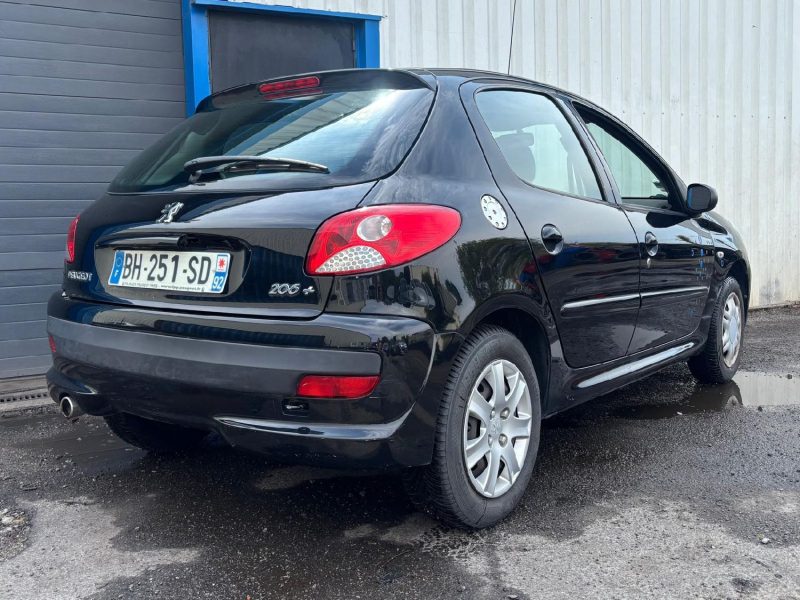 PEUGEOT 206 PLUS + 1.4 75 URBAN MOVE 