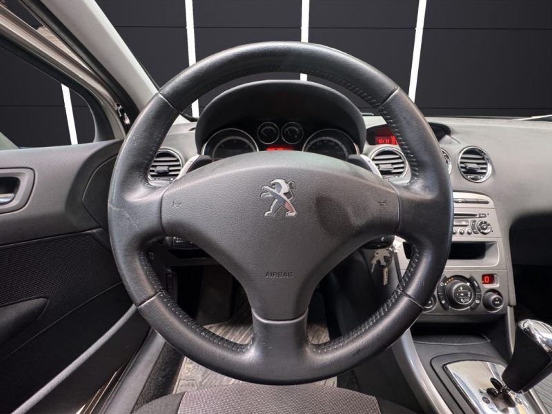 PEUGEOT 308 1.6 HDI 112CH BVA PREMIUM 2011