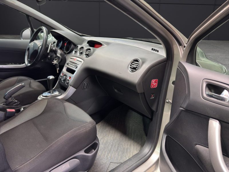 PEUGEOT 308 1.6 HDI 112CH BVA PREMIUM 2011