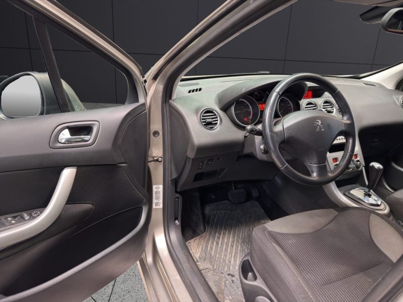 PEUGEOT 308 1.6 HDI 112CH BVA PREMIUM 2011