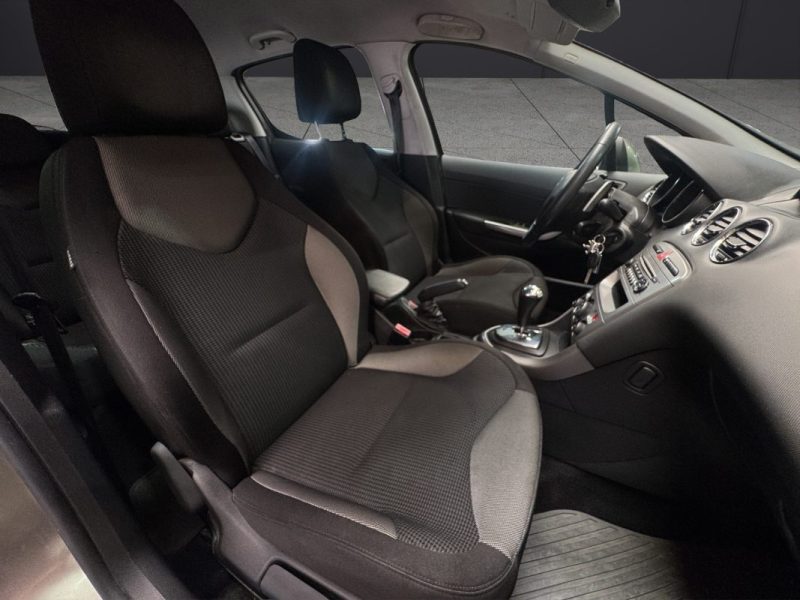PEUGEOT 308 1.6 HDI 112CH BVA PREMIUM 2011