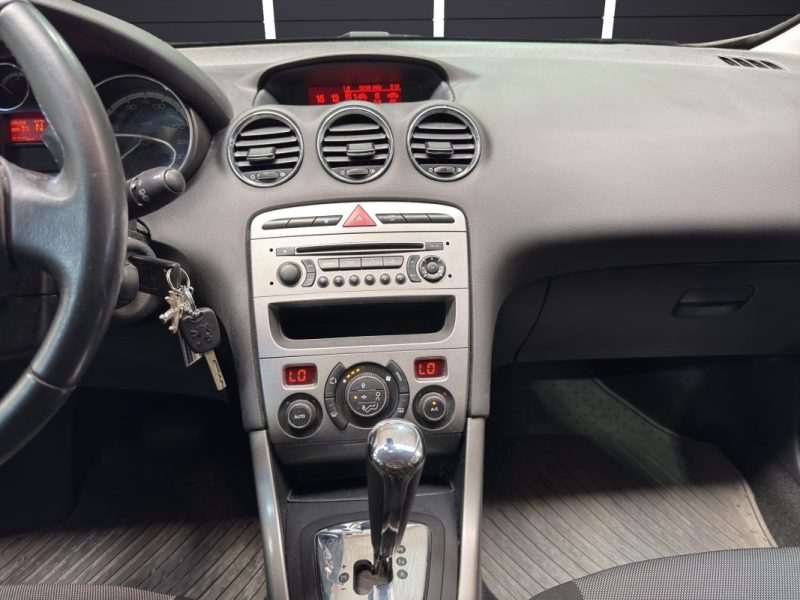 PEUGEOT 308 1.6 HDI 112CH BVA PREMIUM 2011