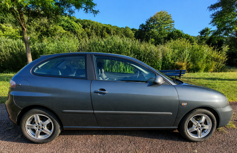 SEAT IBIZA 1.9 TDi 100cv CONFORT EDITION