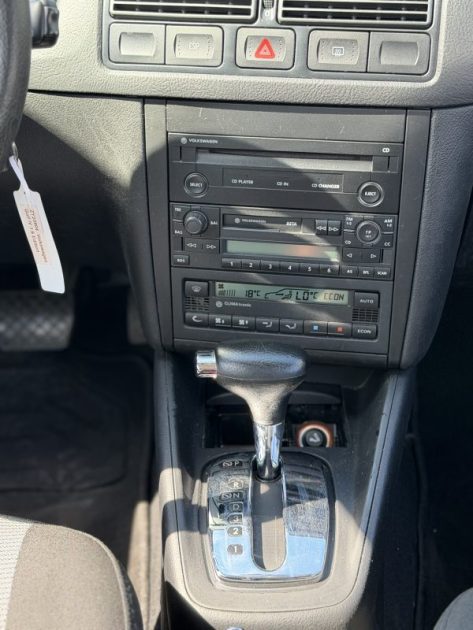 VOLKSWAGEN GOLF 1,6L 102 CV Boite Auto / Paiement 4X ou 10X Possible