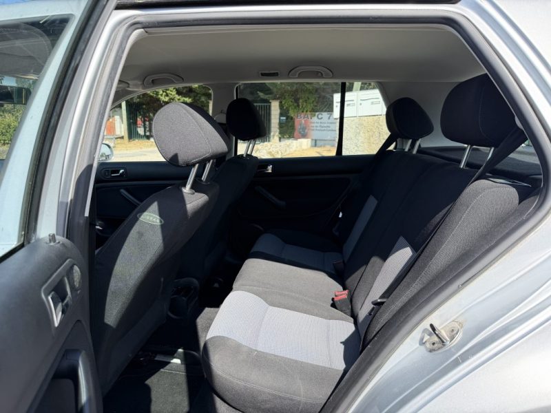 VOLKSWAGEN GOLF 1,6L 102 CV Boite Auto / Paiement 4X ou 10X Possible