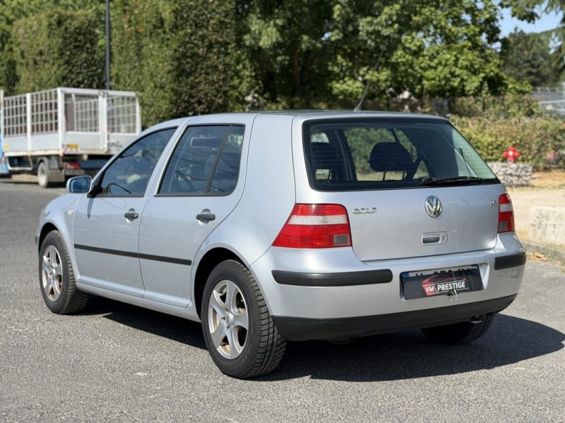 VOLKSWAGEN GOLF 1,6L 102 CV Boite Auto / Paiement 4X ou 10X Possible