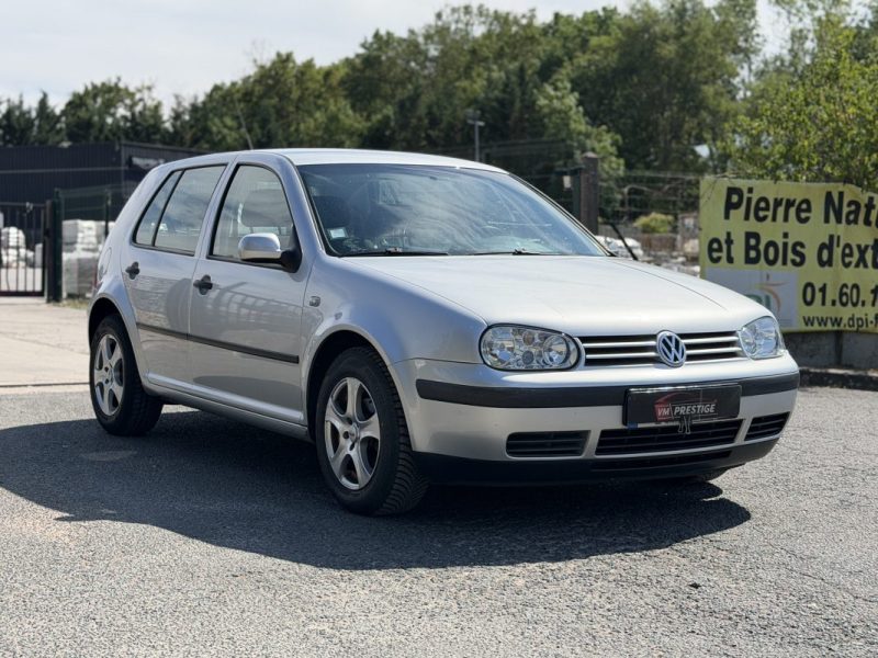 VOLKSWAGEN GOLF 1,6L 102 CV Boite Auto / Paiement 4X ou 10X Possible