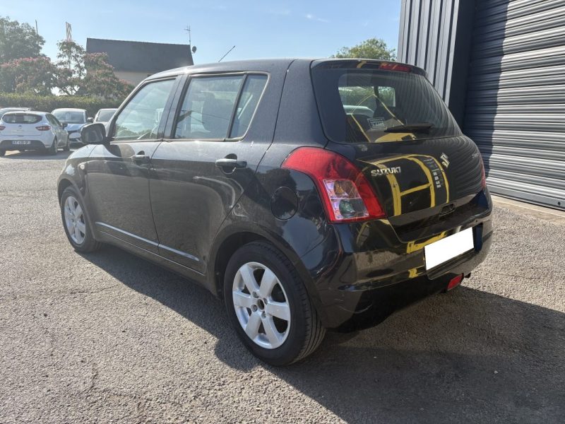 SUZUKI SWIFT 1.3 VVT GL 2009