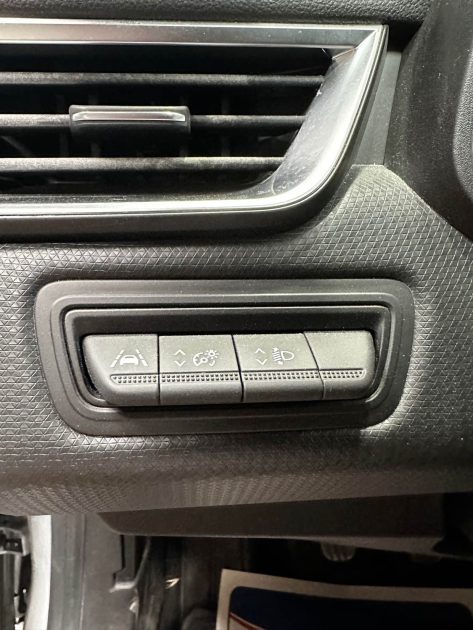MAGNIFIQUE RENAULT CLIO V ZEN 1.5 DCI 85 CH (1ERE MAIN, SUIVI D’ENTRETIEN, APPLE CARPLAY)
