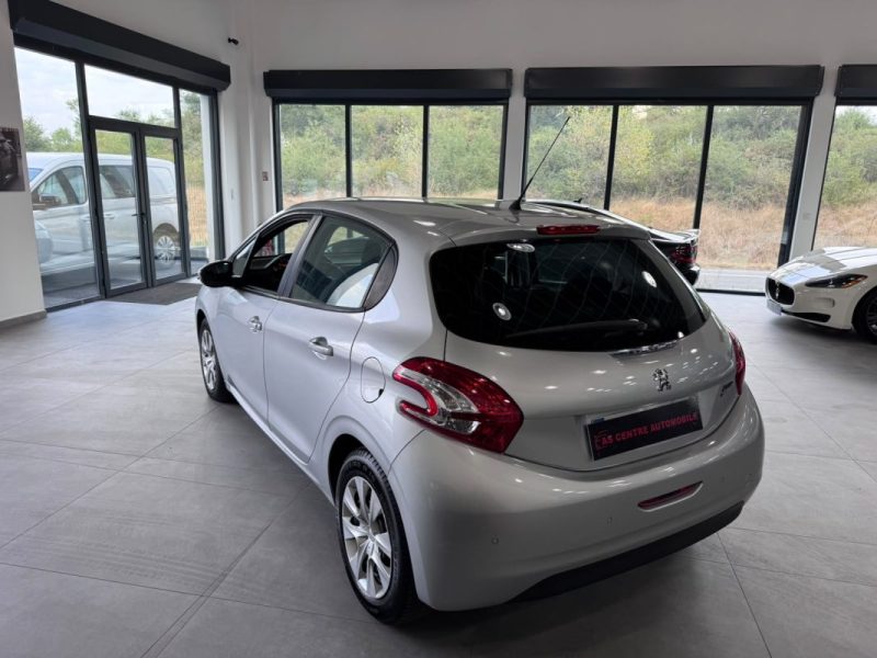 PEUGEOT 208 1.6 E-HDI 92cv /✅ 1 ERE MAIN / 5 PLACE