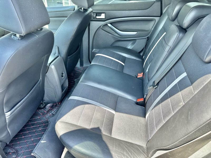 FORD KUGA 2.0 Tdci 136 TREND 2009 SUIVI GARANTIE 6 MOIS 