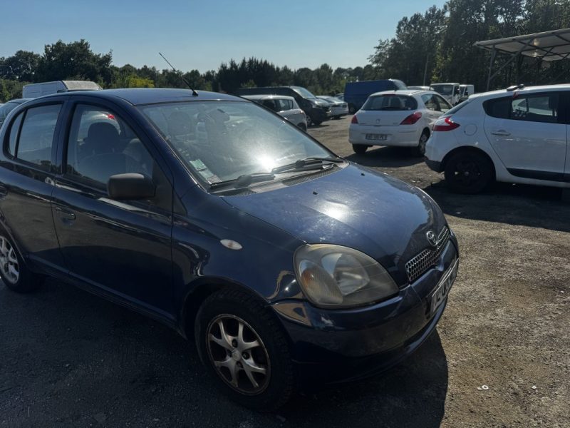 TOYOTA YARIS  1.3 VVTI 2002