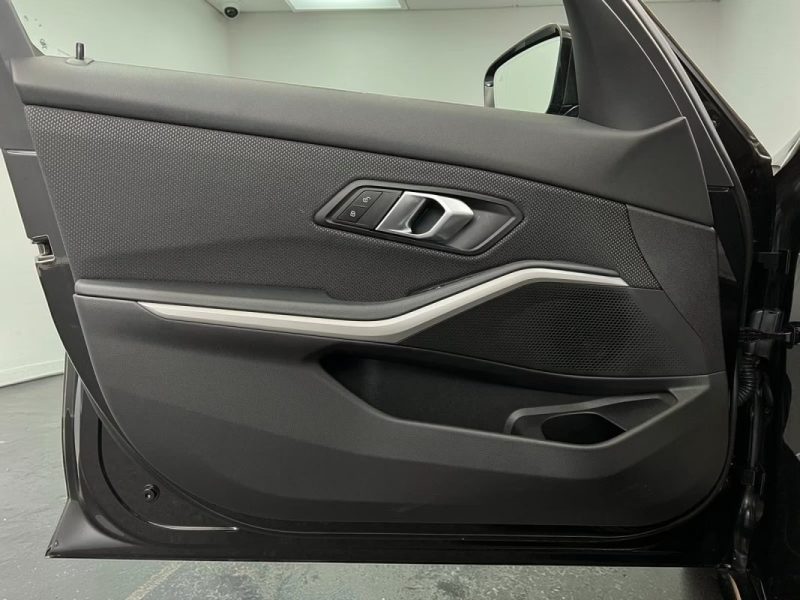BMW SERIE 3 320D XDRIVE 190CH PREMIERE MAIN 