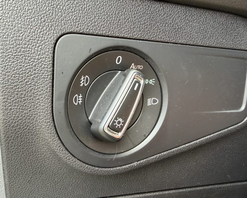 TIGUAN II 2.0 TDI 150ch R-Line - SUIVIS COMPLET - Toit ouvrant -Virtual Cockpit - CarPlay - ATTELAGE