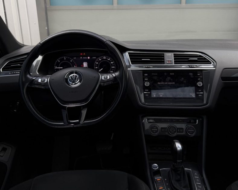 TIGUAN II 2.0 TDI 150ch R-Line - SUIVIS COMPLET - Toit ouvrant -Virtual Cockpit - CarPlay - ATTELAGE