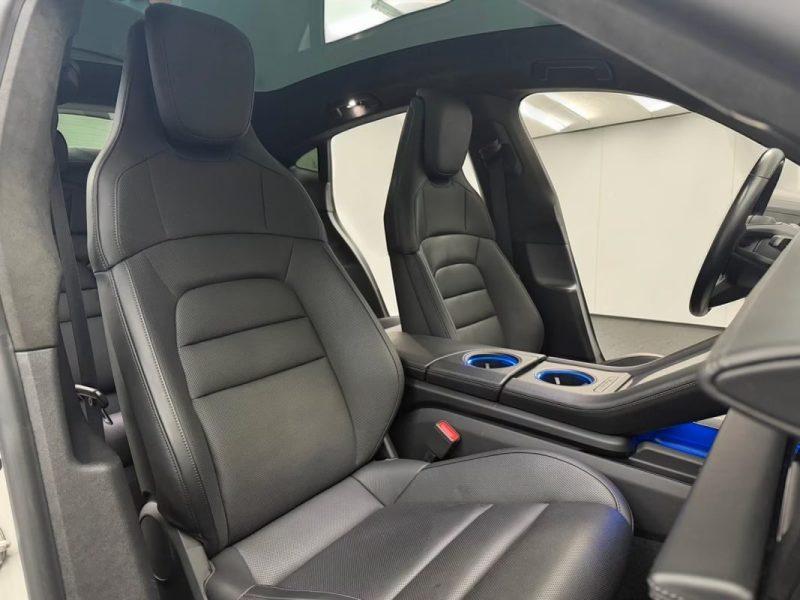PORSCHE TAYCAN TURBO 680CH PANO