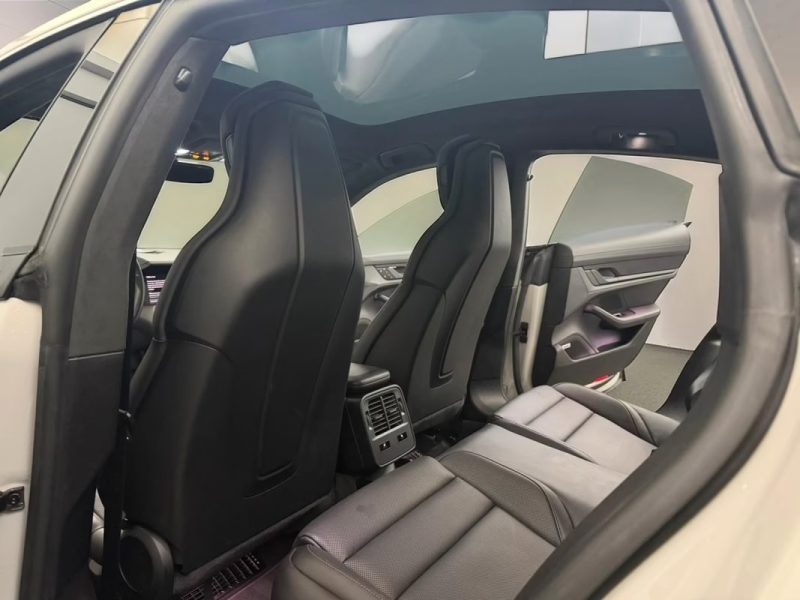 PORSCHE TAYCAN TURBO 680CH PANO