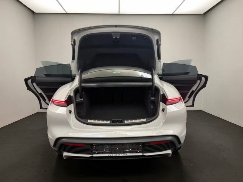 PORSCHE TAYCAN TURBO 680CH PANO