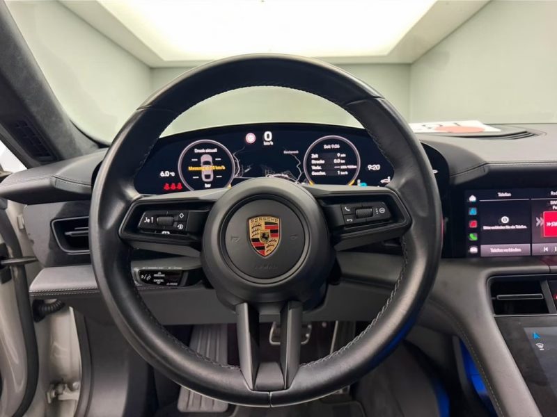 PORSCHE TAYCAN TURBO 680CH PANO