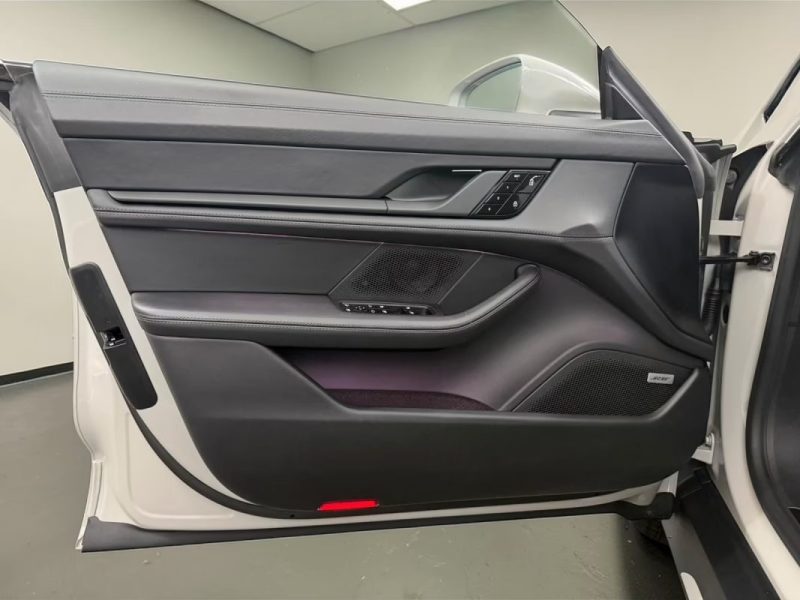 PORSCHE TAYCAN TURBO 680CH PANO