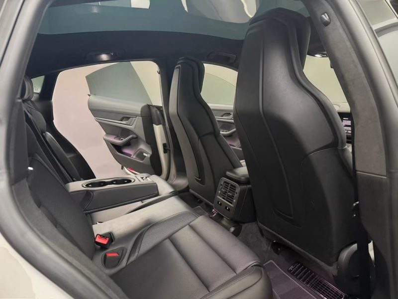 PORSCHE TAYCAN TURBO 680CH PANO