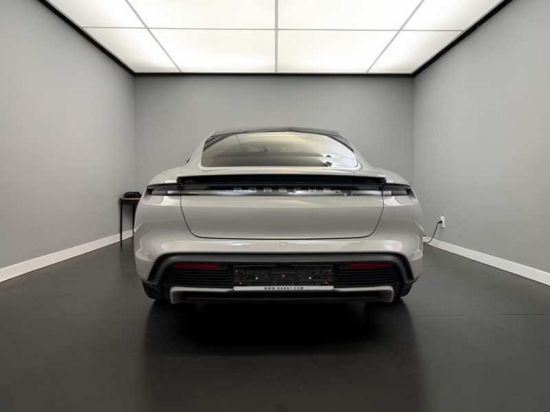 PORSCHE TAYCAN TURBO 680CH PANO