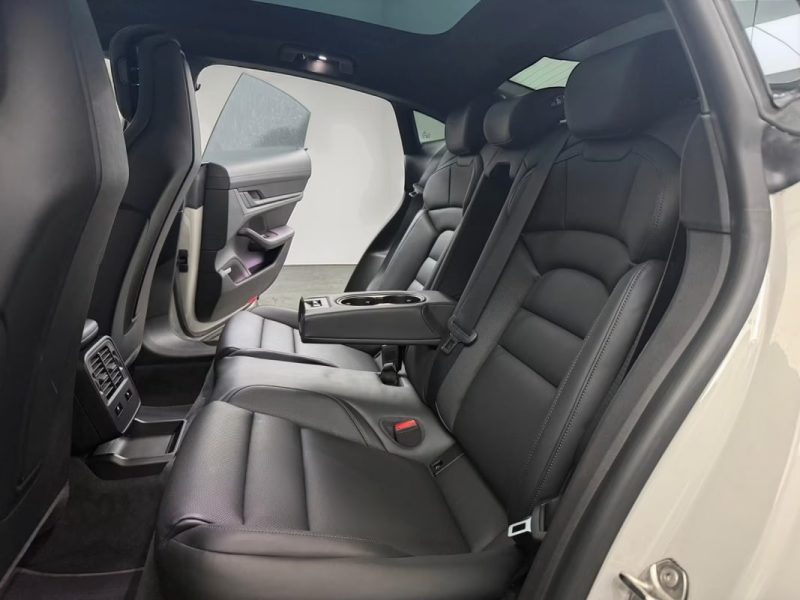PORSCHE TAYCAN TURBO 680CH PANO