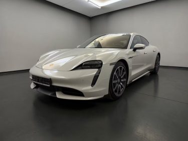 PORSCHE TAYCAN TURBO 680CH PANO