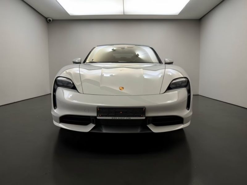 PORSCHE TAYCAN TURBO 680CH PANO