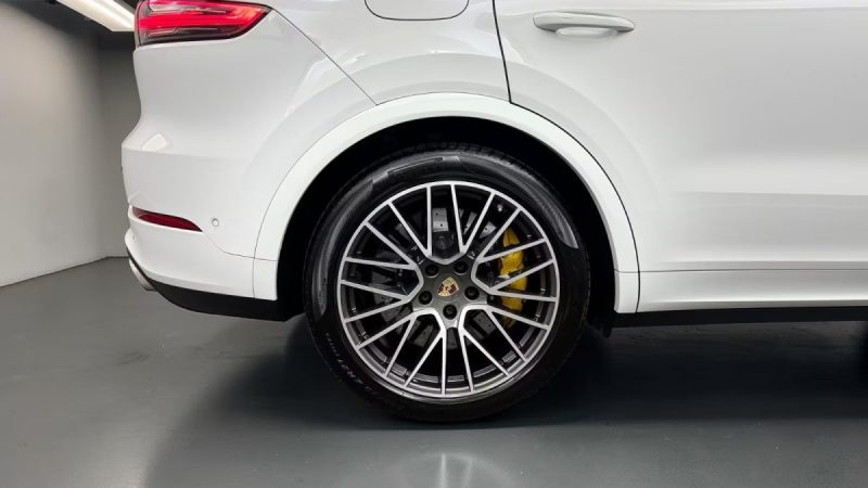 PORSCHE CAYENNE TURBO S E-HYBRID INNO VISION NOCTURNE