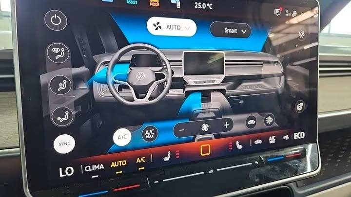 VOLKSWAGEN ID BUZZ PRO 210KWH STYLE 5 PLACES ACC 360