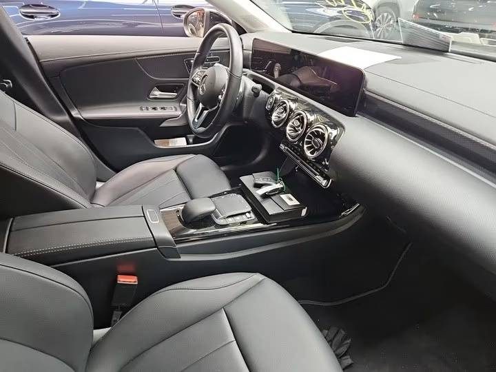 MERCEDES CLA SHOOTING BREAK 220D MBEAM WIDE ACC