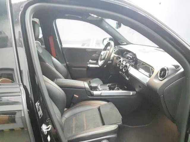 MERCEDES GLB 35 AMG 306CH PANO BURMESTER 5 places