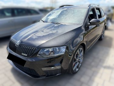 SKODA OCTAVIA SKODA OCTAVIA COMBI 2.0 TSI 220 RS DSG*PANO*CANTON*CUIR*XENON