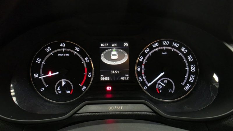 SKODA OCTAVIA SKODA OCTAVIA COMBI 2.0 TSI 220 RS DSG*PANO*CANTON*CUIR*XENON